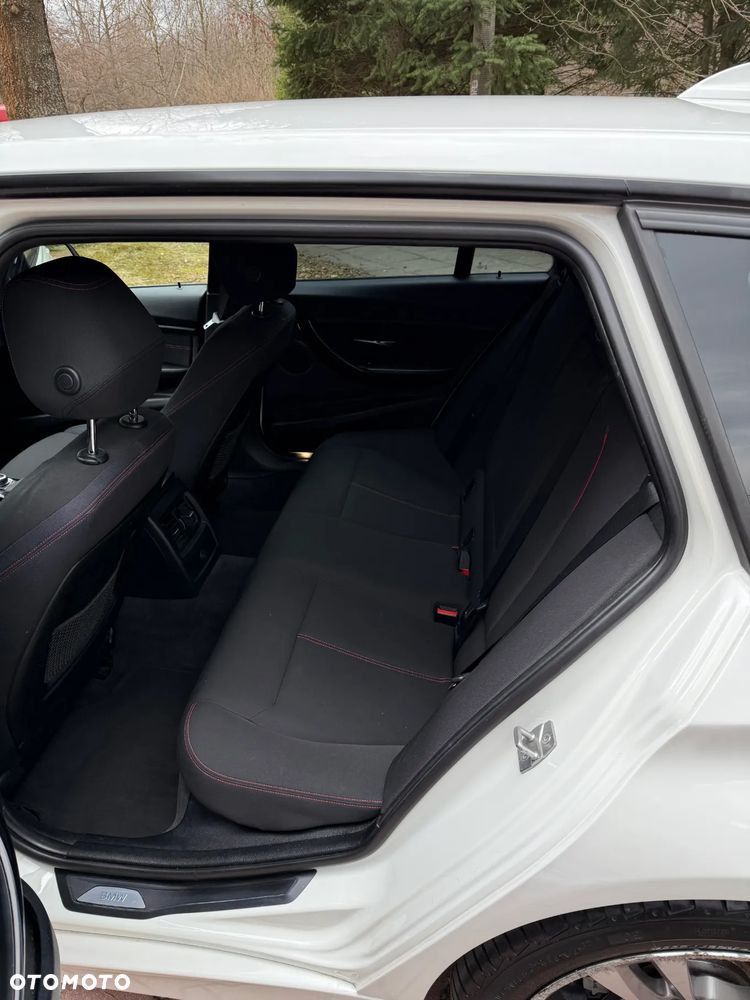 BMW Seria 3 320d xDrive Sport-Aut Sport Line - 20