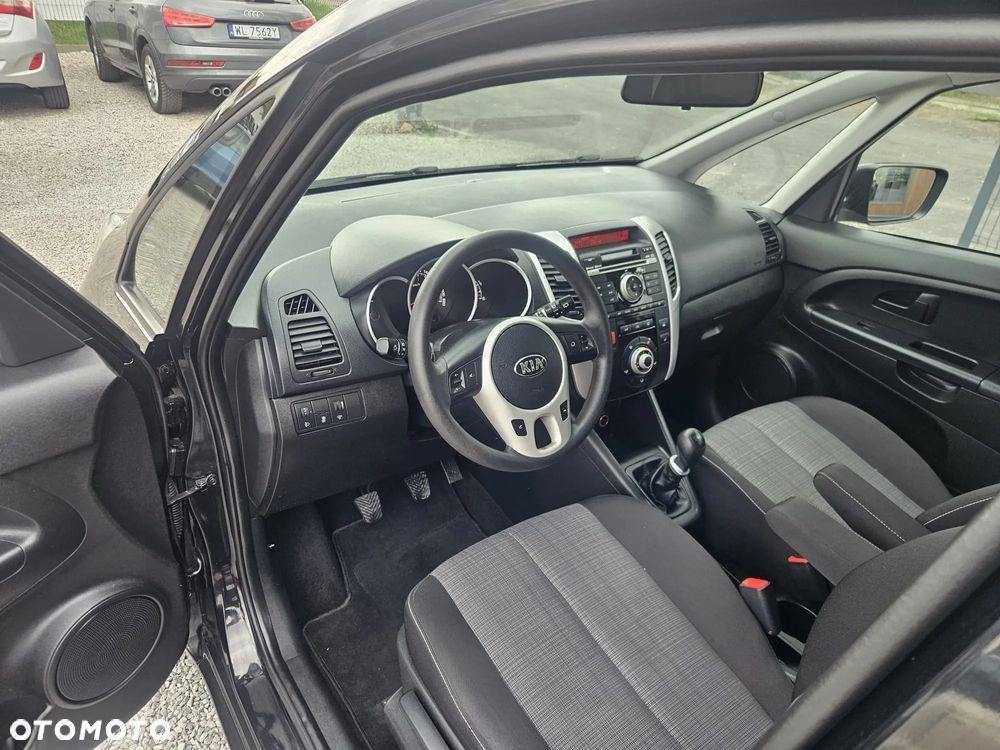 Kia Venga 1.4 CVVT Vision - 17
