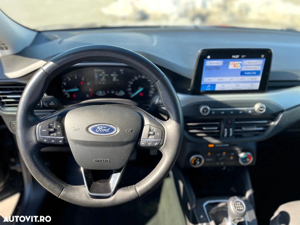 Ford Focus 1.0 EcoBoost Connected - 11