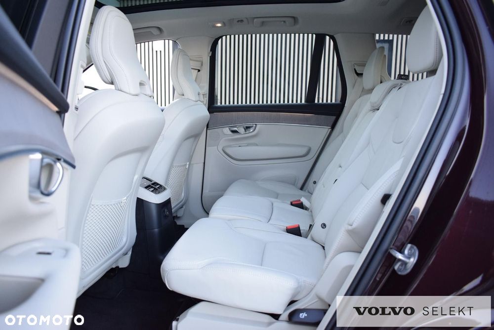 Volvo XC 90 - 25