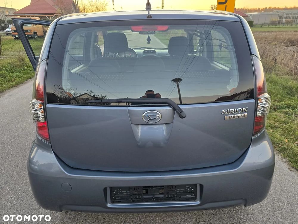 Daihatsu Sirion 1.3 - 3