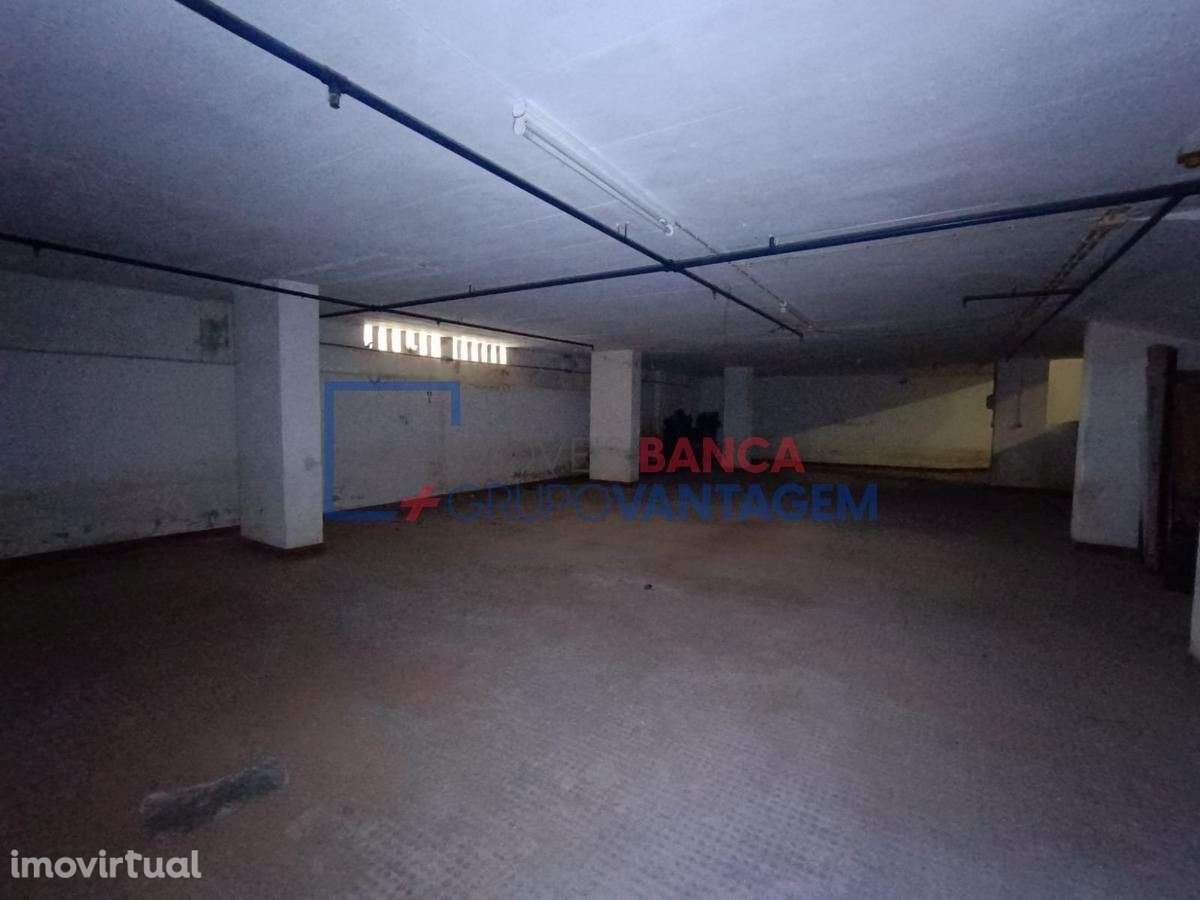 LUGAR DE PARQUEAMENTO - TAPADA DAS MERCÊS - Grande imagem: 5/18