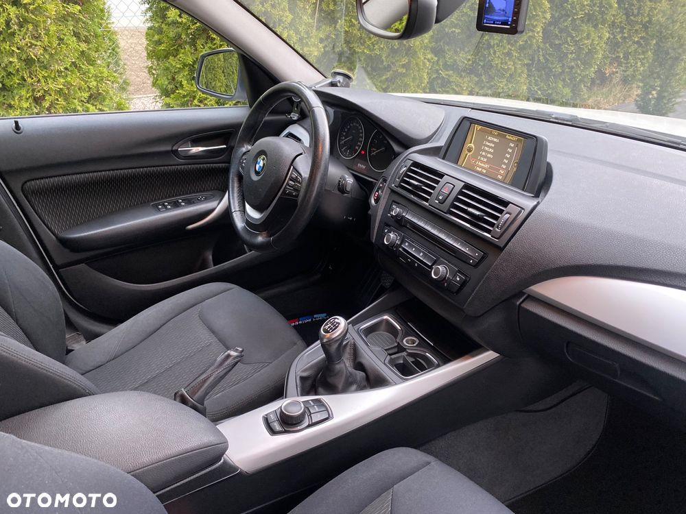 BMW Seria 1 118i - 26