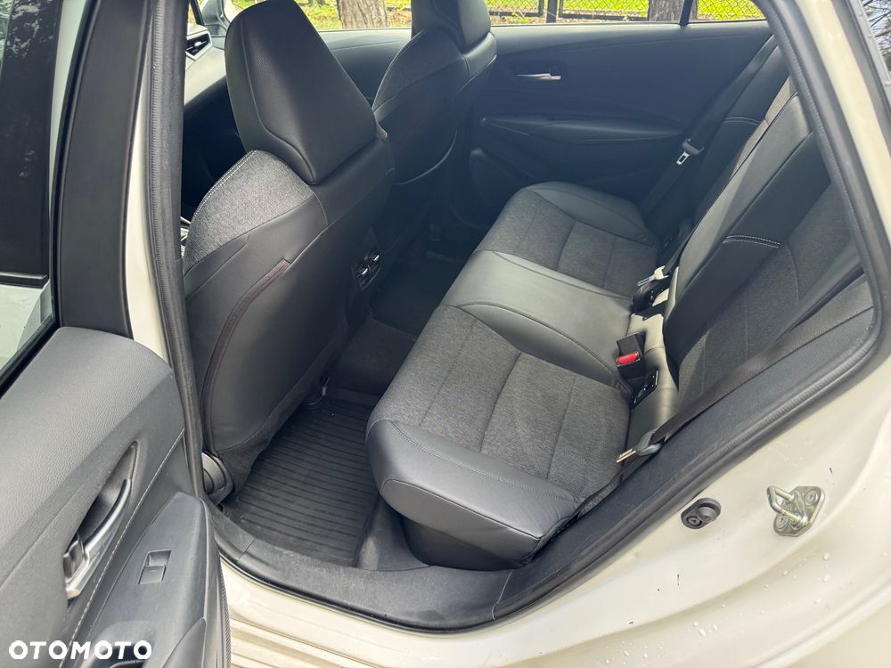 Toyota Corolla - 18