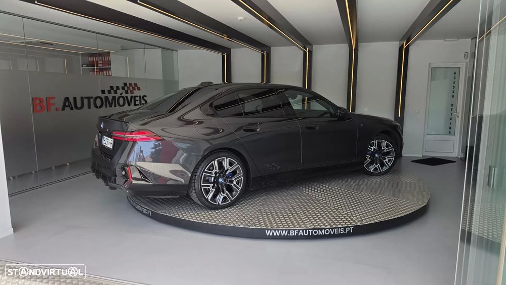 BMW i5 eDrive40 Pack Desportivo M Pro - 8