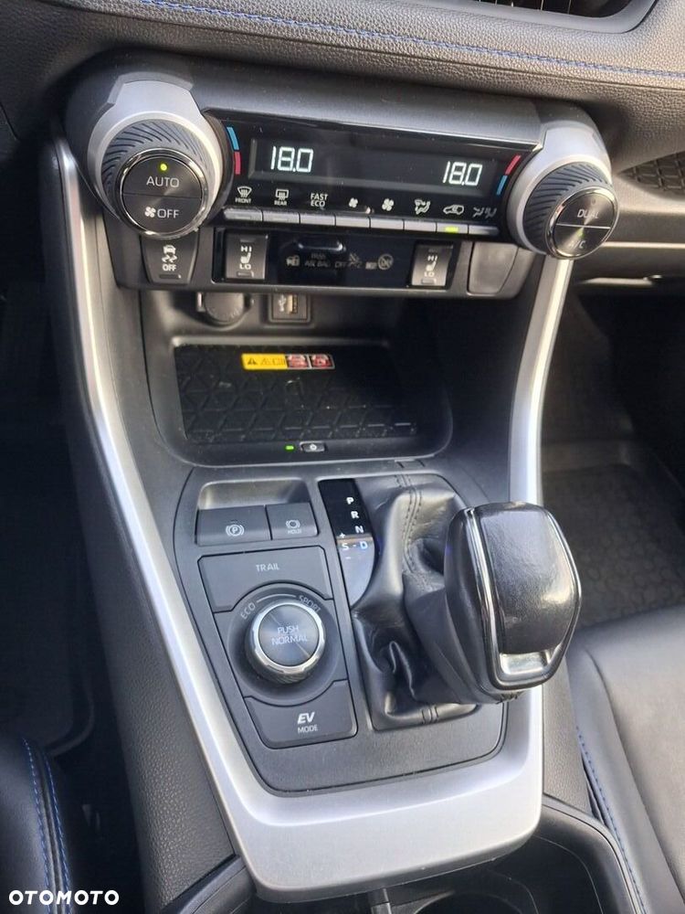 Toyota RAV4 2.5 Hybrid Selection 4x4 - 13