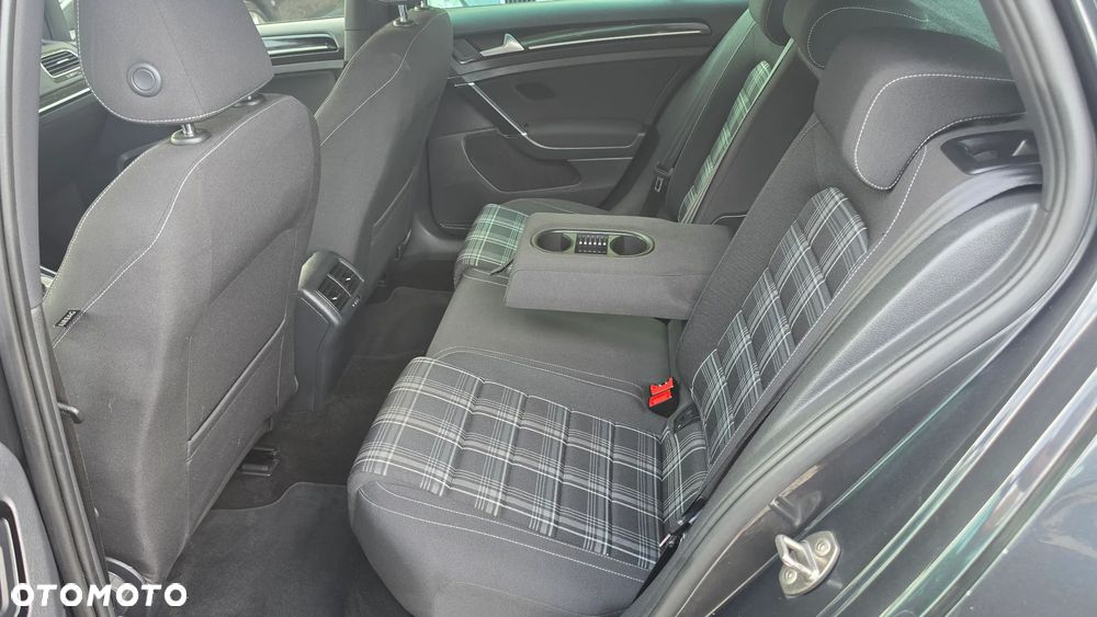 Volkswagen Golf GTD 2.0 TDI SCR DSG - 17