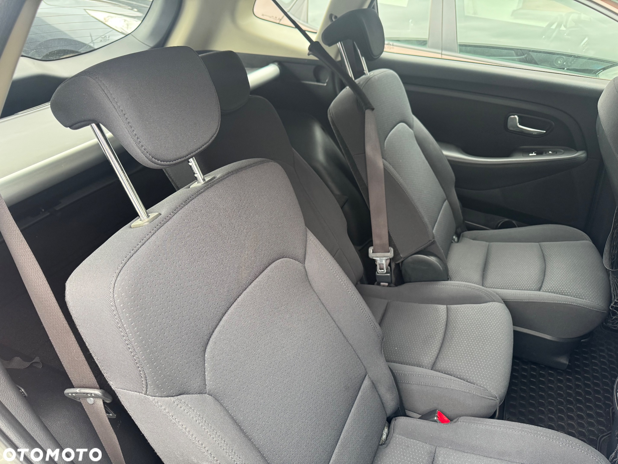 Kia Carens 1.6 GDI ISG Spirit - 7