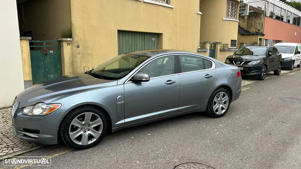 Jaguar XF 2.7 D V6 Premium Luxury - 2