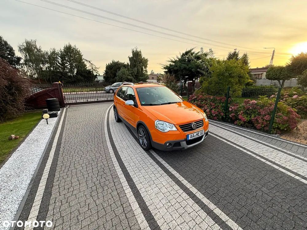 Volkswagen Polo 1.2 Cross Urban White - 9