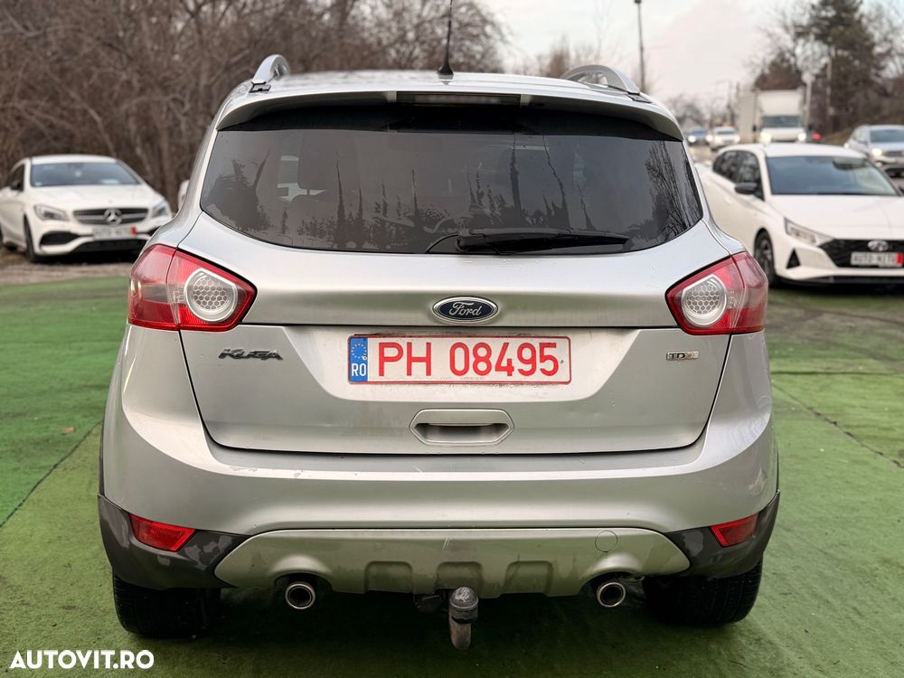 Ford Kuga - 11