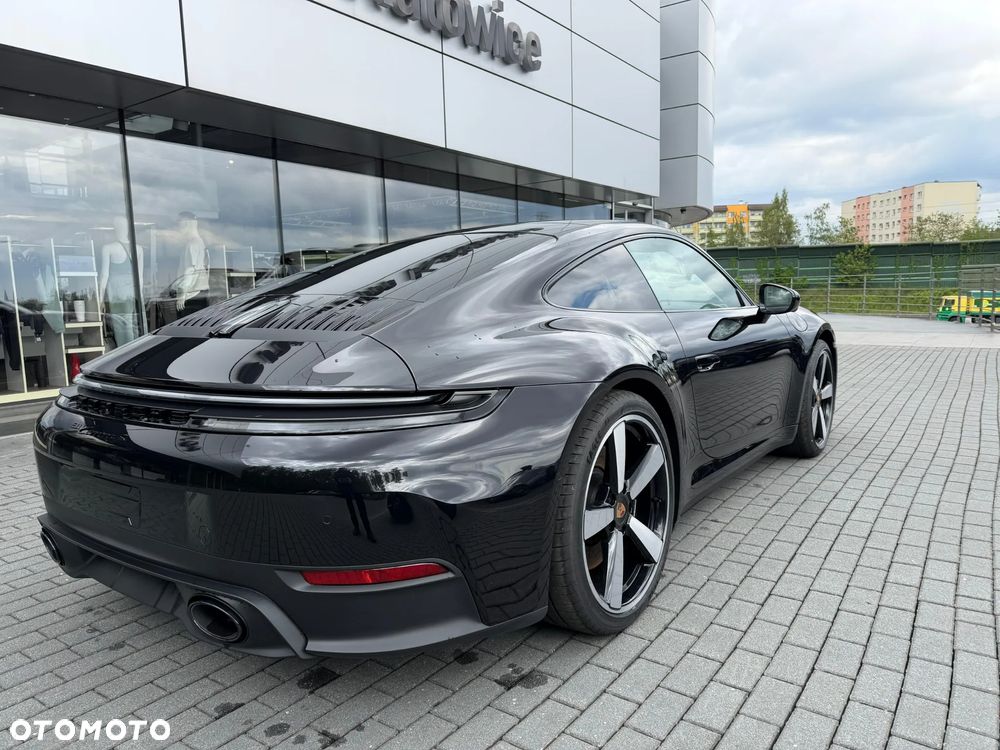 Porsche 911 Carrera S - 11