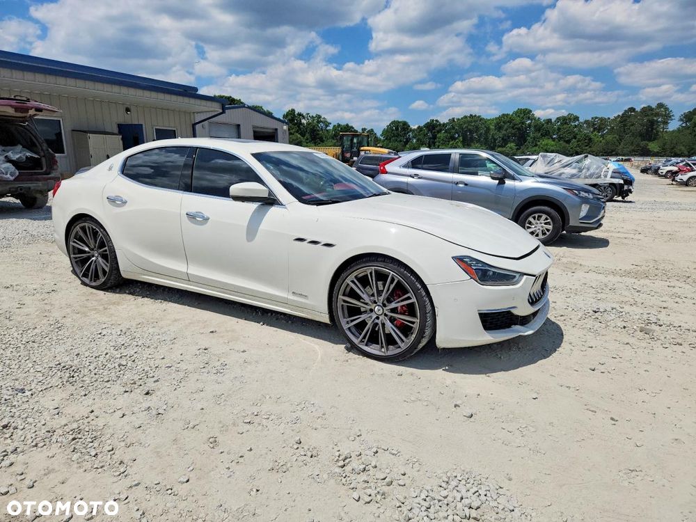 Maserati Ghibli - 2
