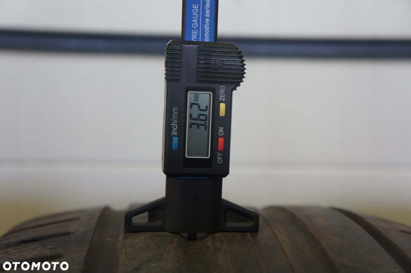 NR 519 Opony Letnie 255/55/18 Nokian Bieżnik ok. 4mm - 8