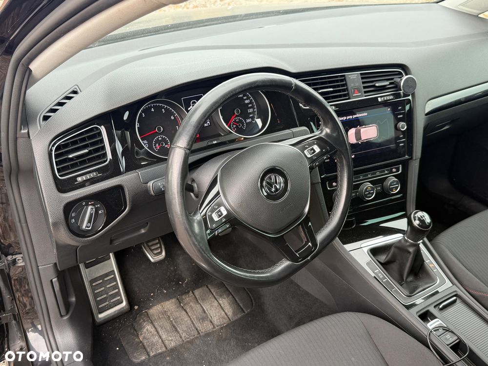 Volkswagen Golf - 13