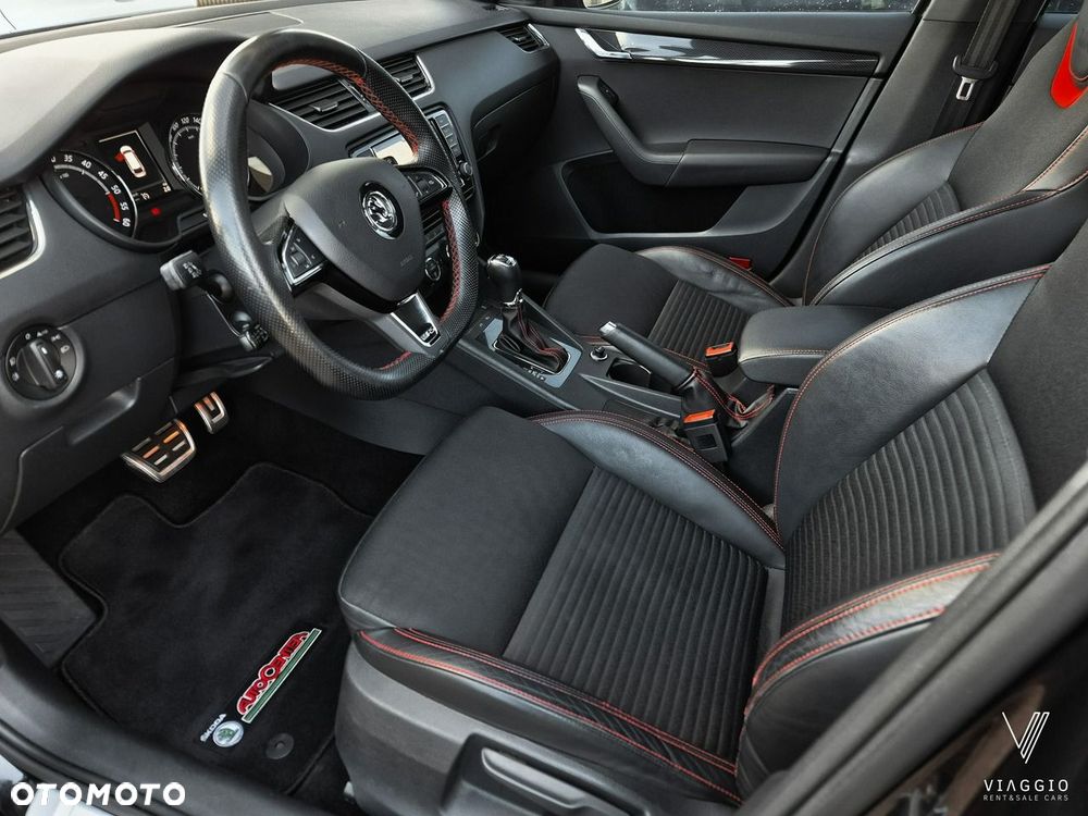 Skoda Octavia 2.0 TDI RS DSG - 21