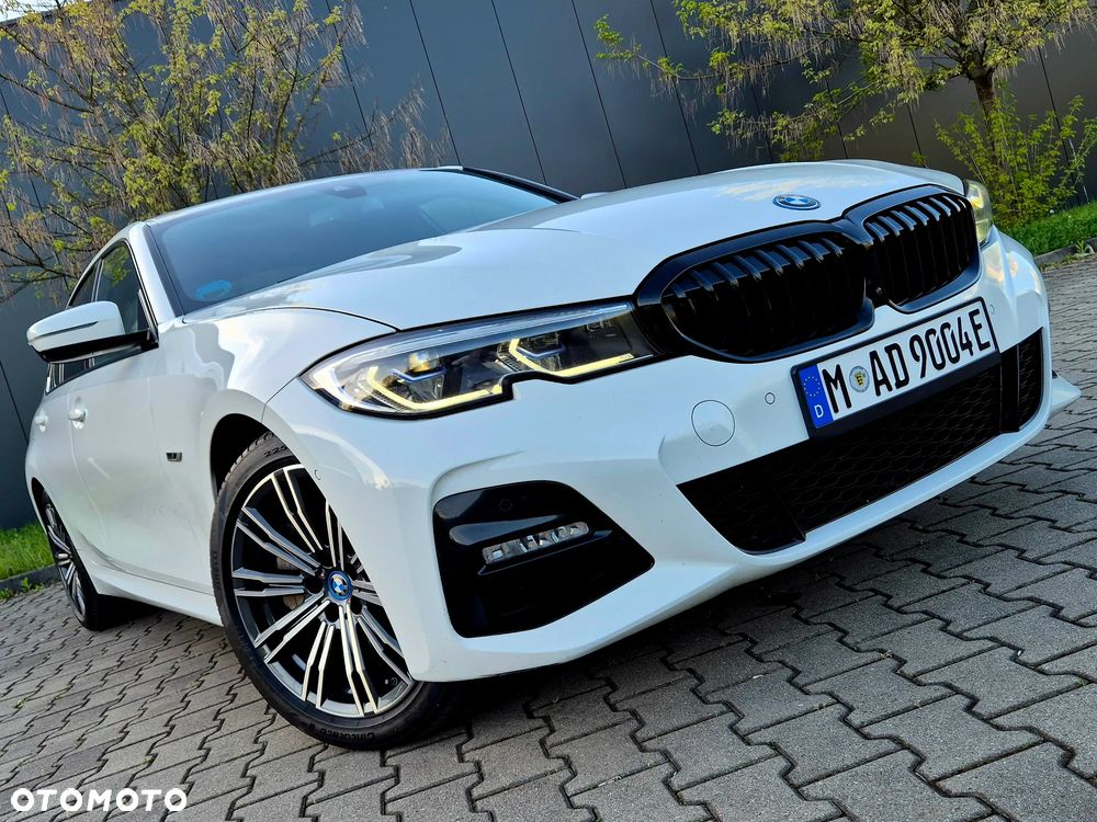 BMW Seria 3 330e M Sport - 8