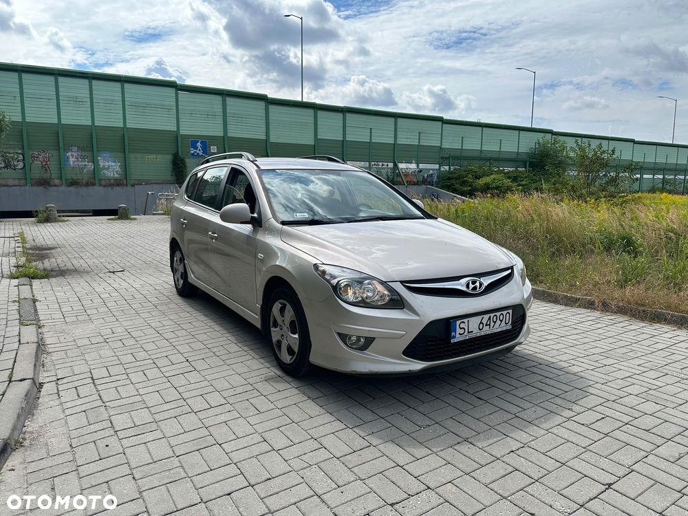 Hyundai i30 1.6 Classic + - 4