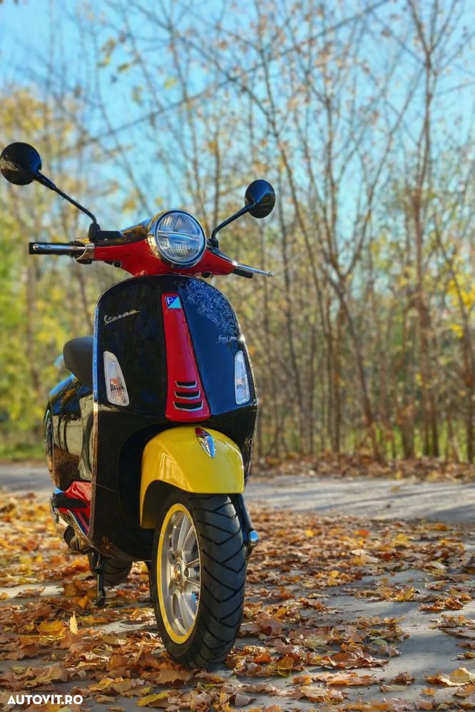Vespa Primavera 50 50th Anniversary Special Edition - 1