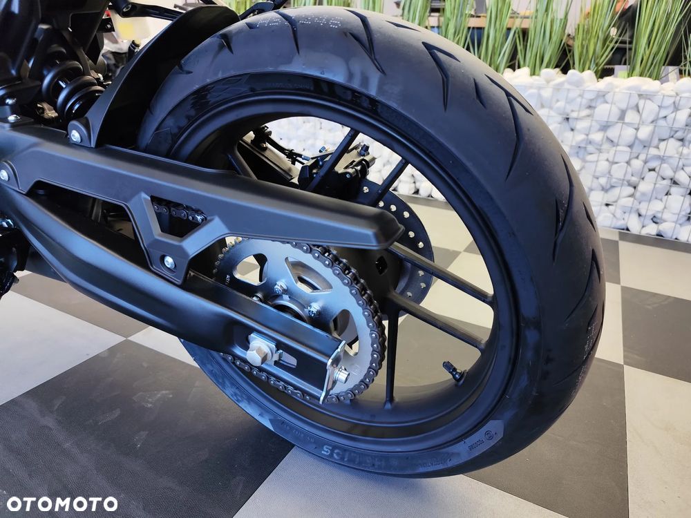 VOGE R125 - 24