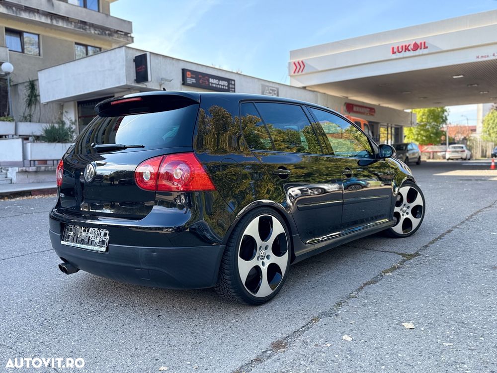 Volkswagen Golf 2.0 FSI GTI - 4