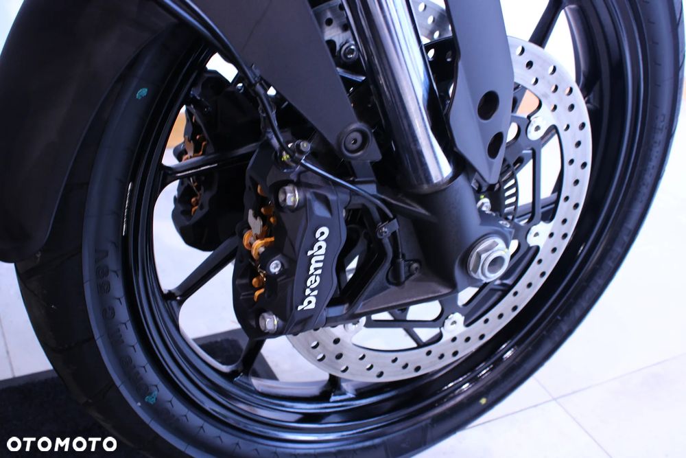 Moto Guzzi V85 - 35