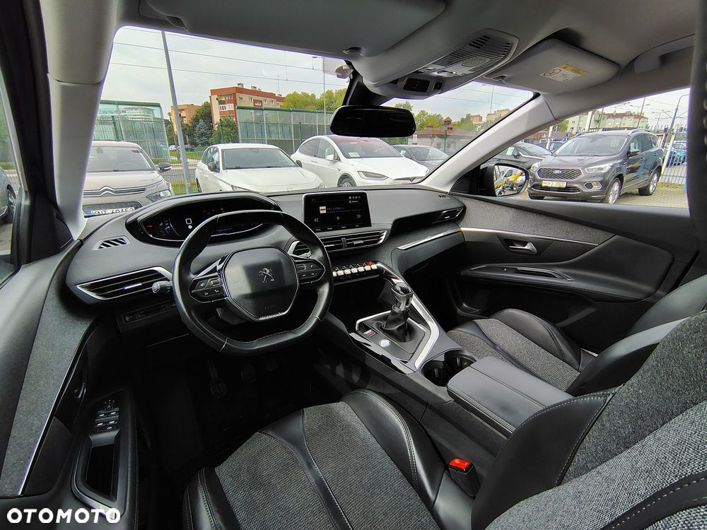 Peugeot 3008 1.2 PureTech Allure - 12