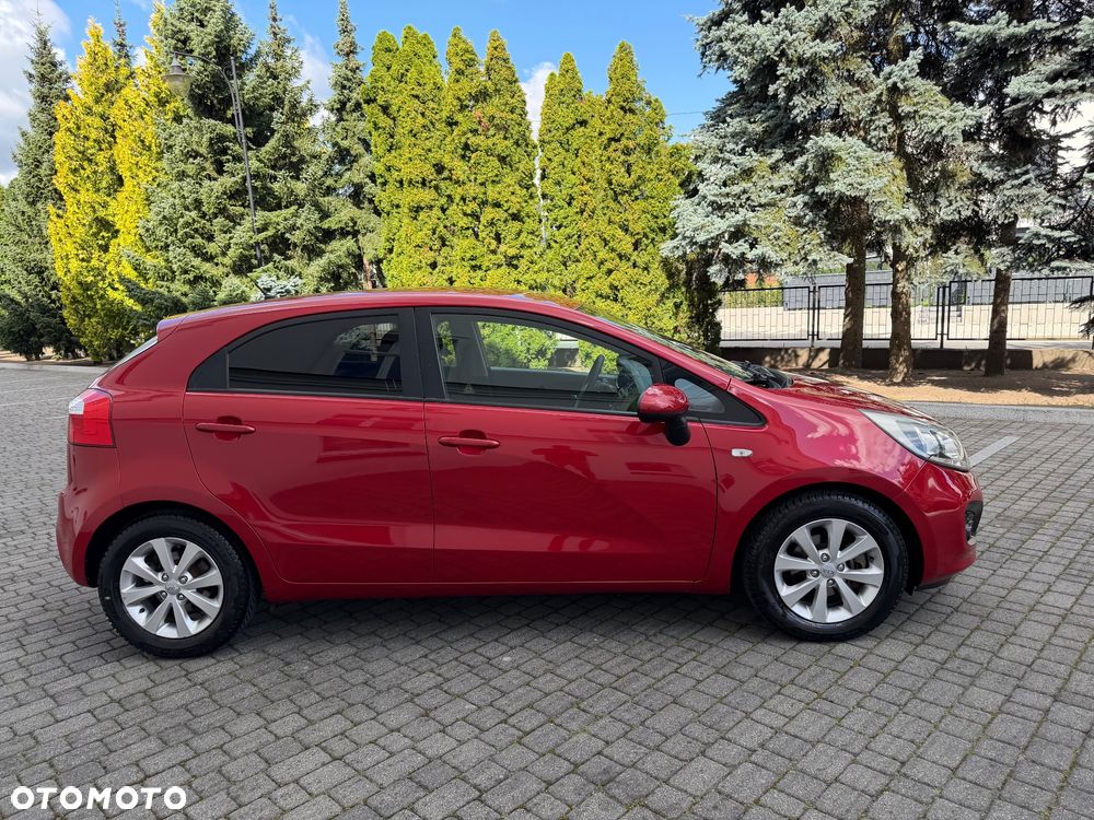 Kia Rio - 10