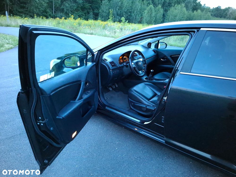 Toyota Avensis 2.0 D-4D Sol - 9