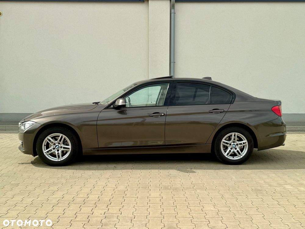 BMW Seria 3 320i Modern Line - 8