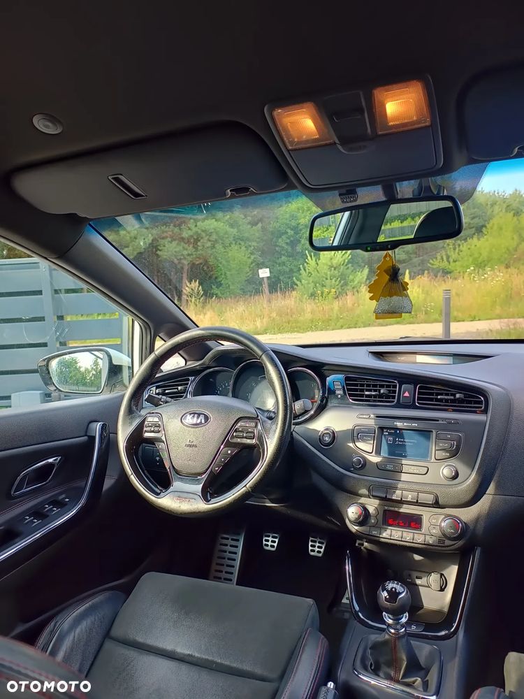 Kia Ceed Cee'd 1.6 T-GDI GT L - 9