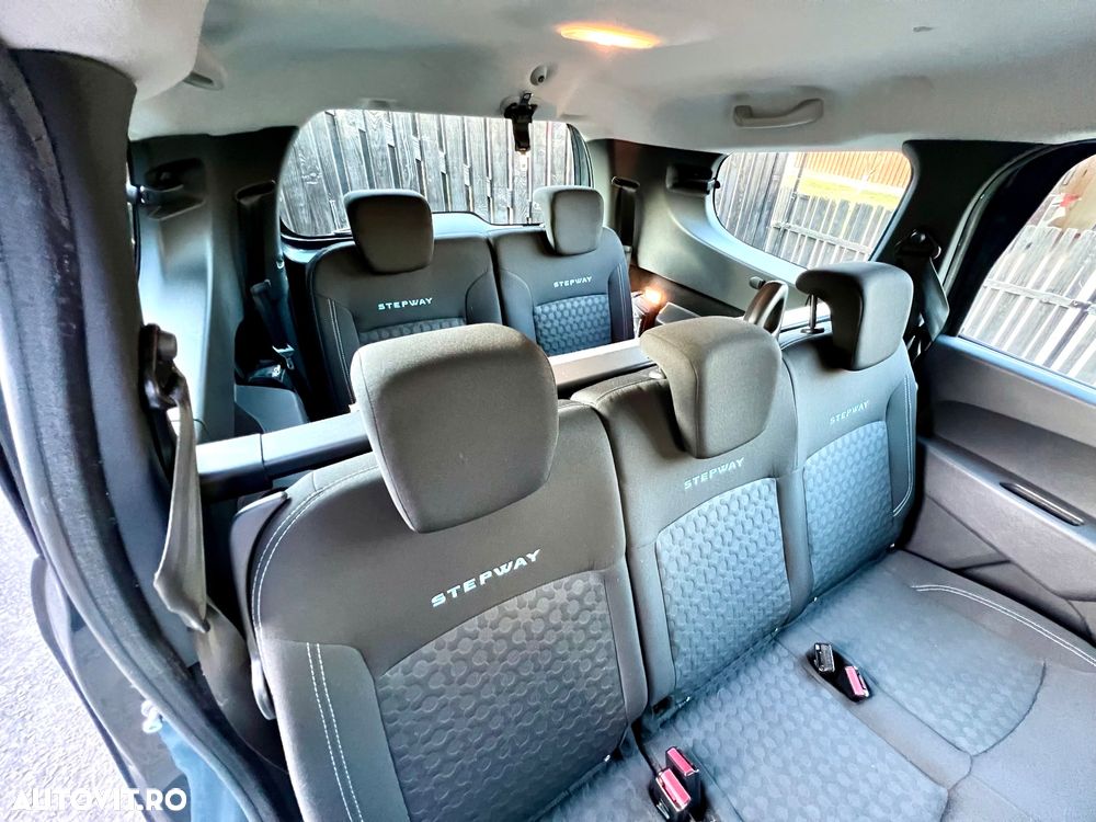 Dacia Lodgy 1.2 TCe 115 CP Stepway - 26