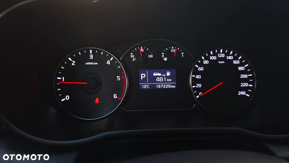 Kia Carens 1.7 CRDi Business Line 7os 7DCT - 27