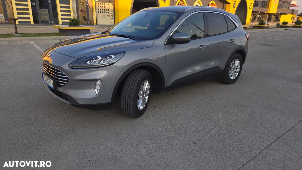 Ford Kuga - 1