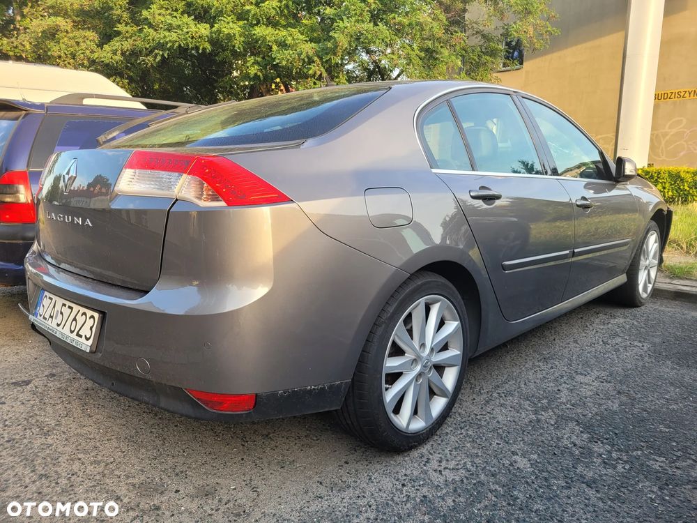 Renault Laguna - 1
