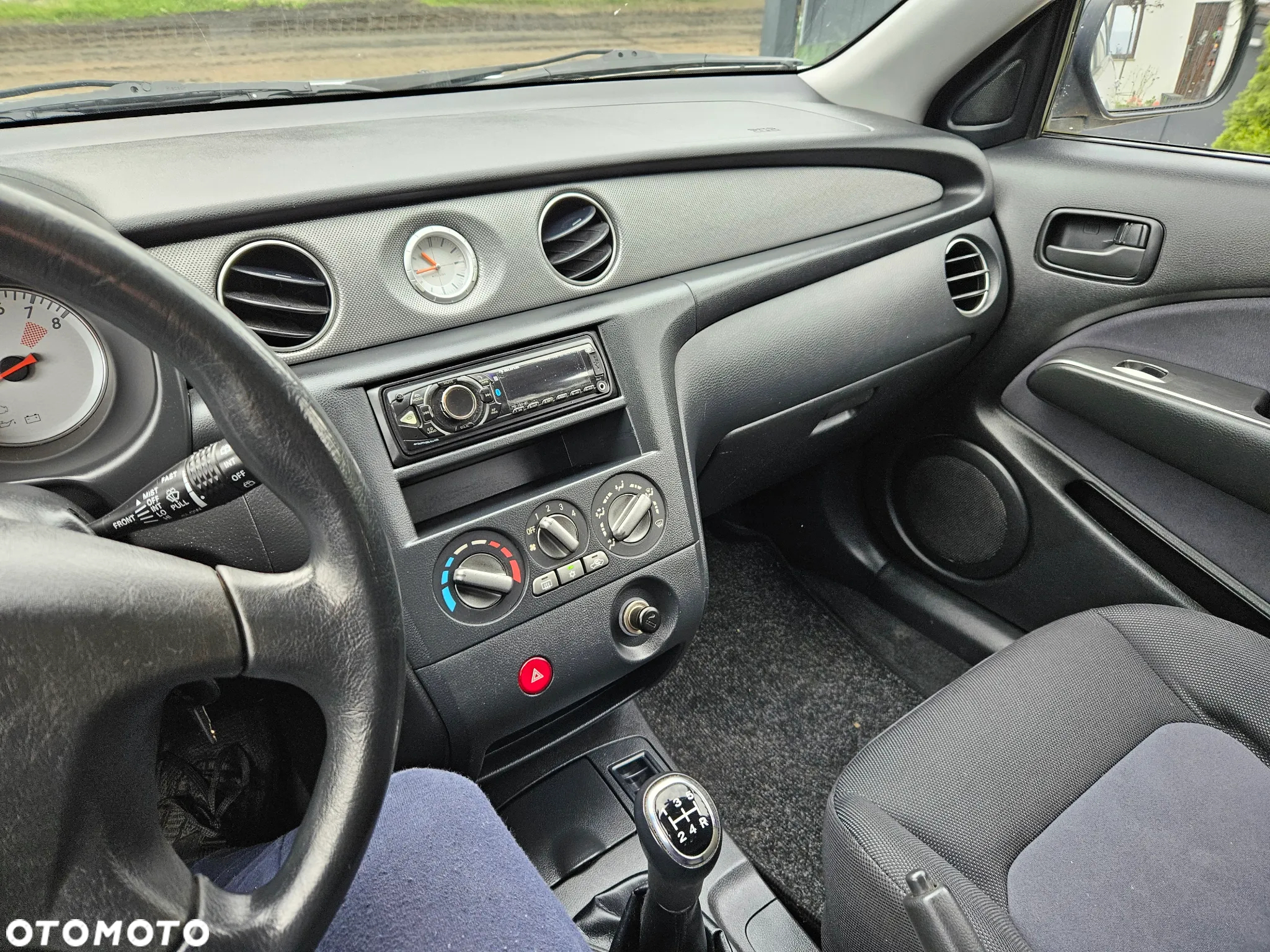 Mitsubishi Outlander 2.0 4WD Intense - 17