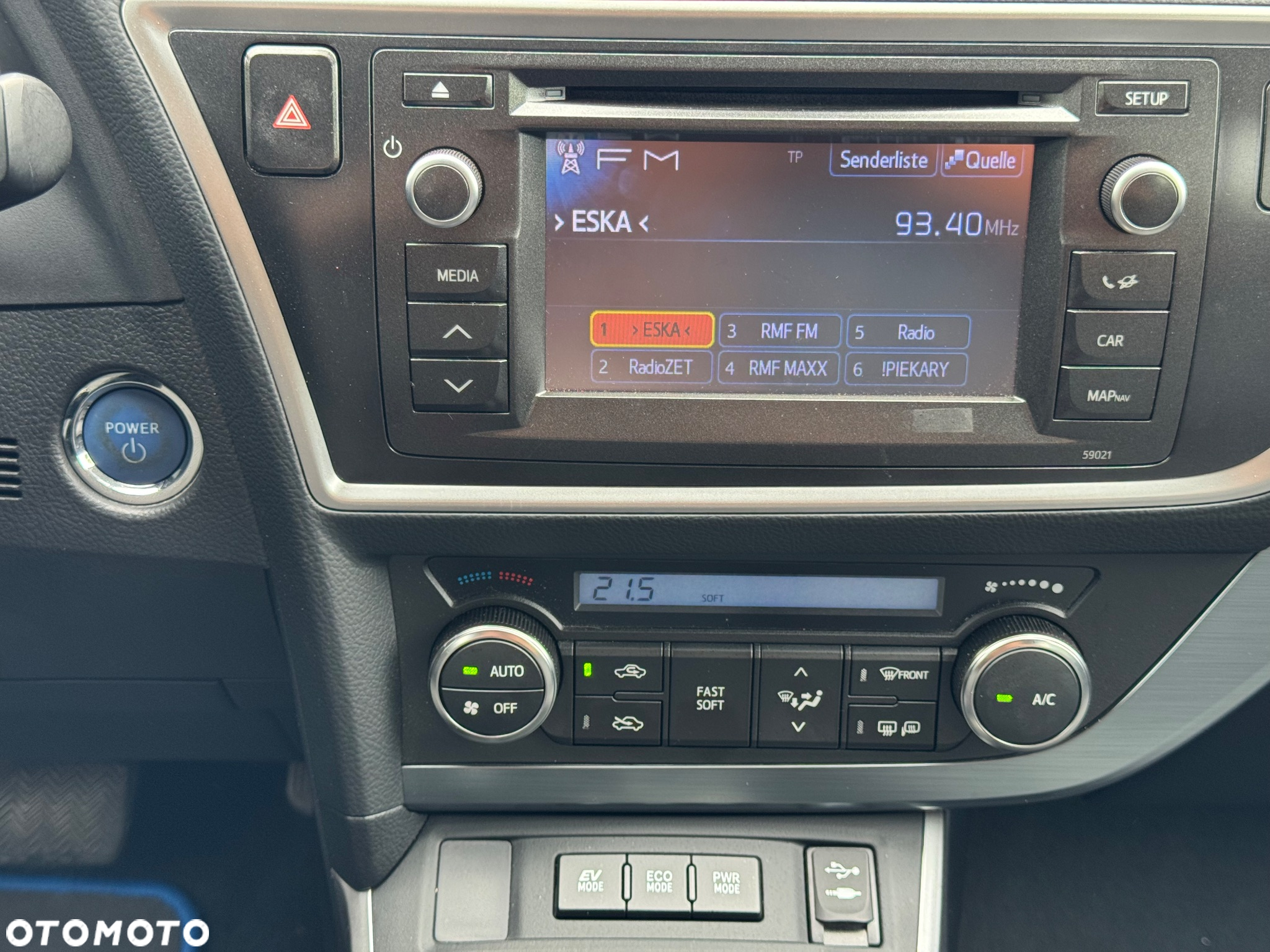 Toyota Auris Hybrid 135 Prestige - 18