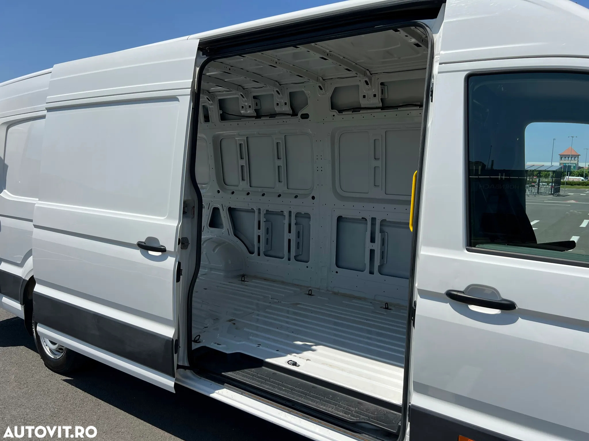 Volkswagen Crafter Furgon Maxi L5H3 - 13