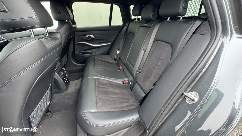 BMW 320 e Pack Desportivo M Auto - 21