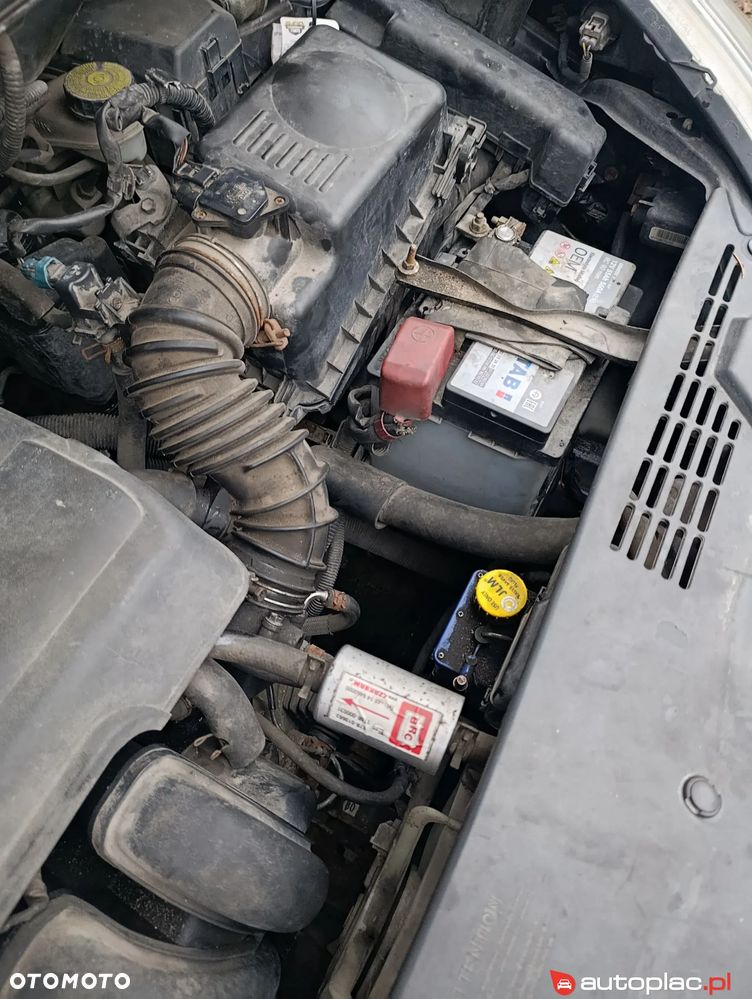 Toyota Corolla Verso 1.8 Sol + - 15