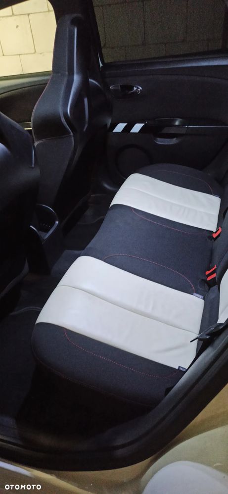 Seat Leon 2.0 T FSI Cupra R - 8