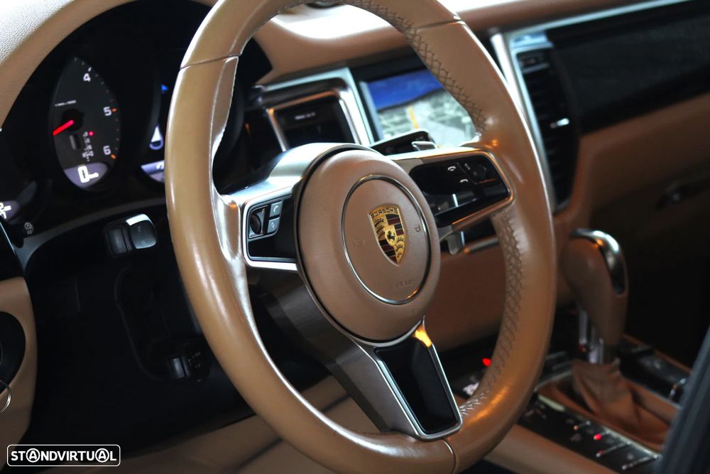 Porsche Macan S - 32