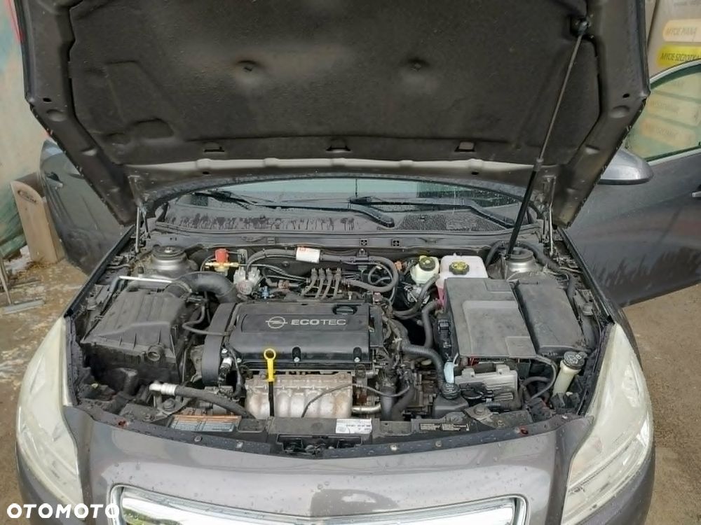 Opel Insignia 1.8 - 11