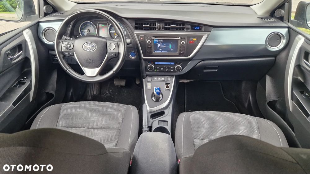 Toyota Auris - 12