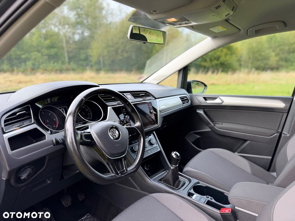 Volkswagen Touran 1.6 TDI SCR (BlueMotion Technology) Comfortline - 21