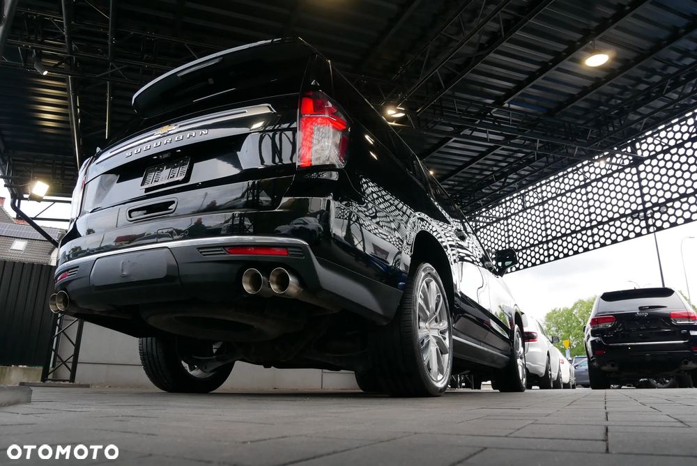 Chevrolet Suburban - 40
