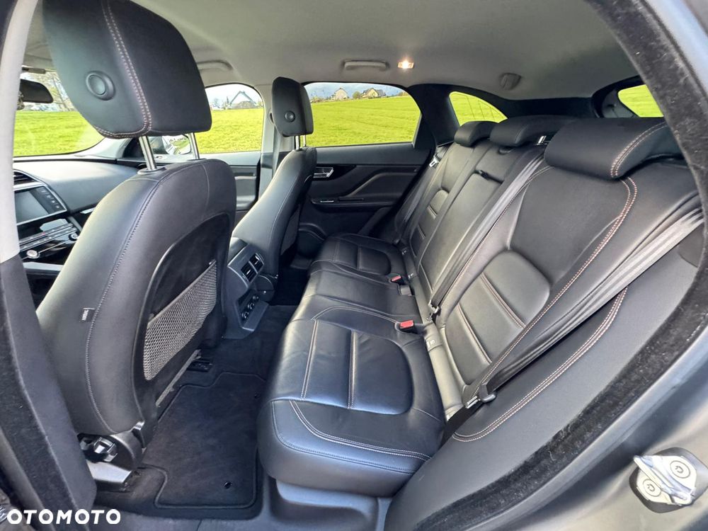 Jaguar F-Pace 2.0 i4D RWD Portfolio - 17