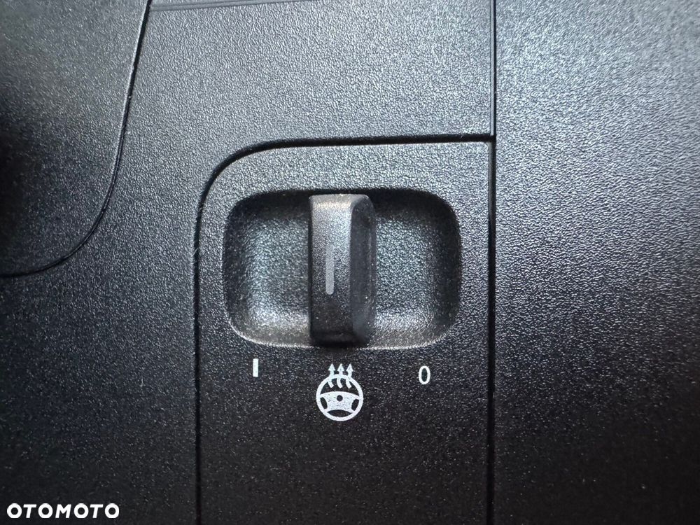 Mercedes-Benz GLB - 27