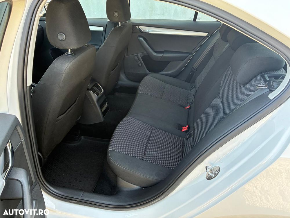 Skoda Octavia 1.6 TDI Ambition - 2