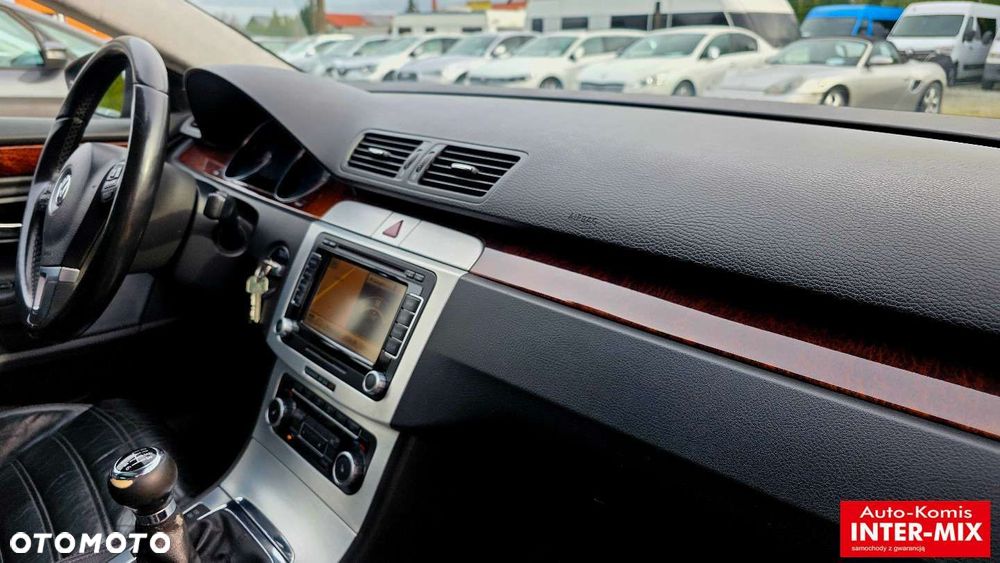 Volkswagen Passat CC - 36